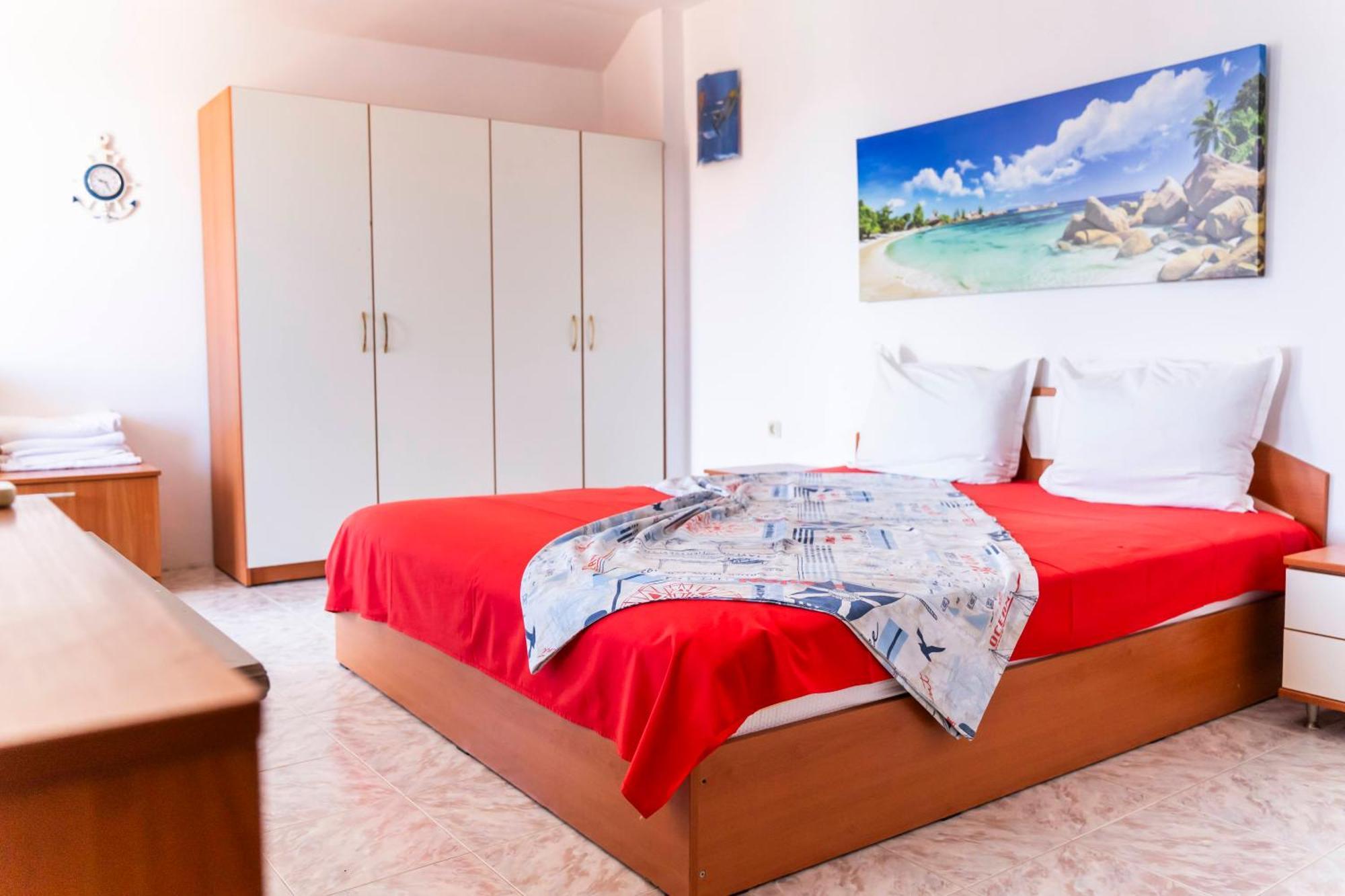 Family House Katerini Hotel Nesebar Bagian luar foto